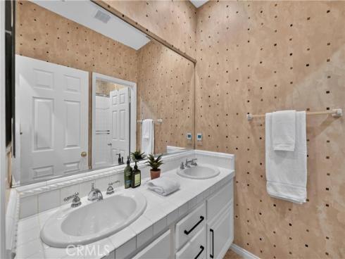 8 Castlebar , Irvine, CA
