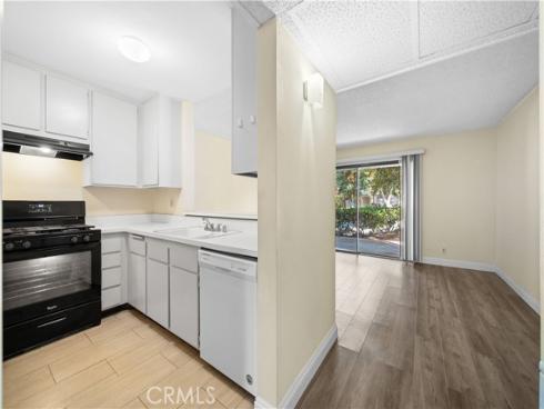 208 Orange Blossom , Irvine, CA