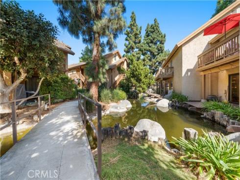 208 Orange Blossom , Irvine, CA