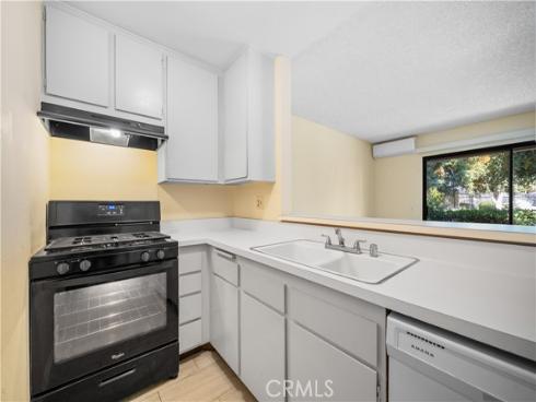 208 Orange Blossom , Irvine, CA