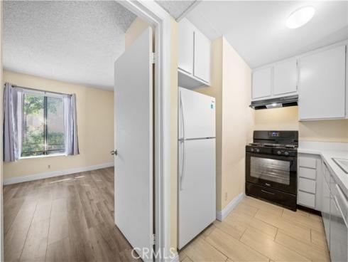 208 Orange Blossom , Irvine, CA