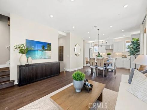 817  Sonia  , Irvine, CA