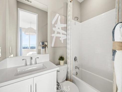 817  Sonia  , Irvine, CA