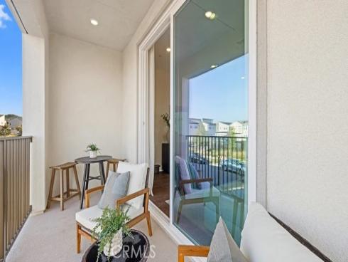 817  Sonia  , Irvine, CA