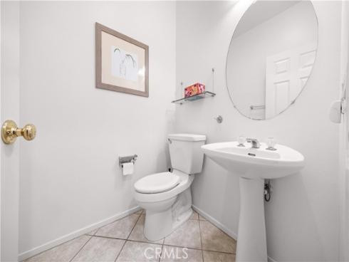 26 Appleglen , Irvine, CA