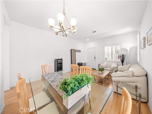 26 Appleglen , Irvine, CA