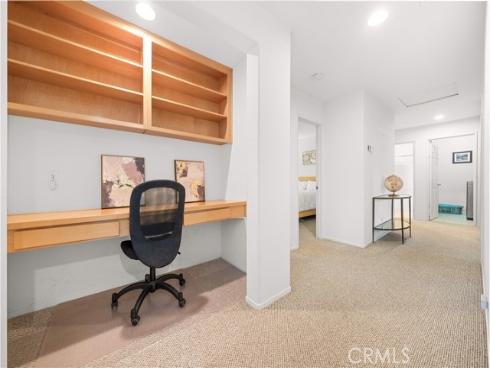 26 Appleglen , Irvine, CA