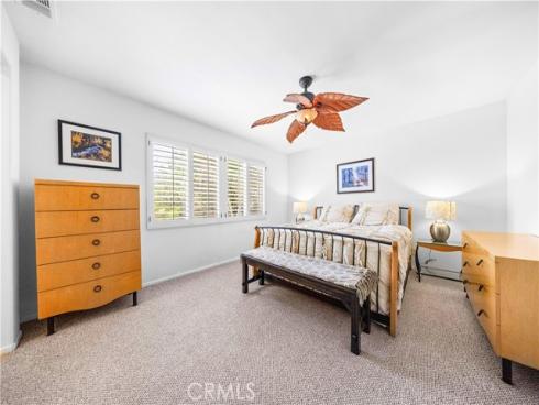 26 Appleglen , Irvine, CA