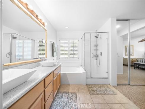 26 Appleglen , Irvine, CA