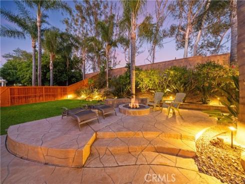 26 Appleglen , Irvine, CA
