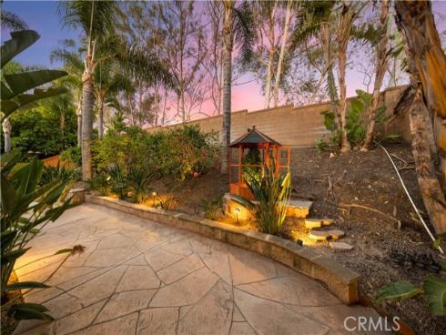 26 Appleglen , Irvine, CA