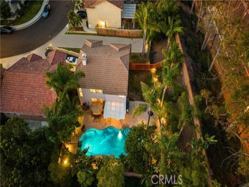 26 Appleglen , Irvine, CA