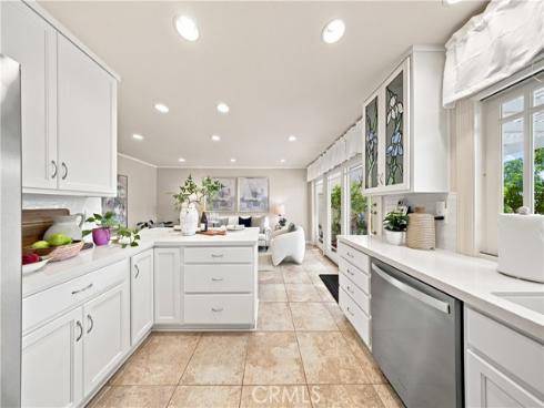 8 Autumn Oak , Irvine, CA