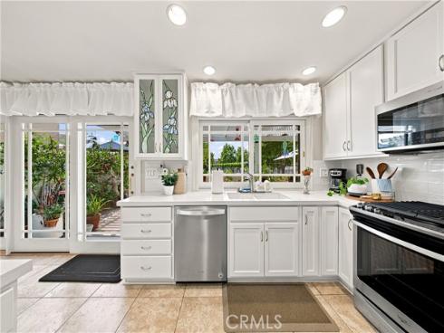 8 Autumn Oak , Irvine, CA
