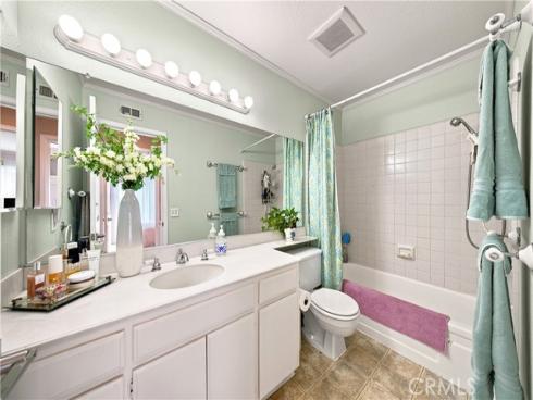 8 Autumn Oak , Irvine, CA