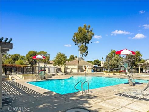 8 Autumn Oak , Irvine, CA