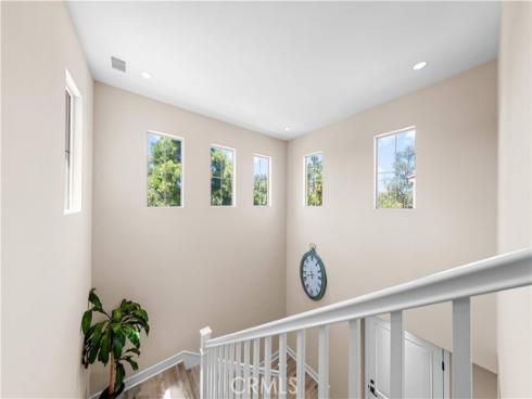 77 Rembrandt , Irvine, CA