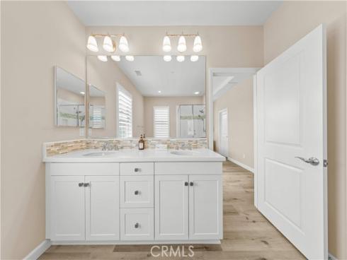 77 Rembrandt , Irvine, CA