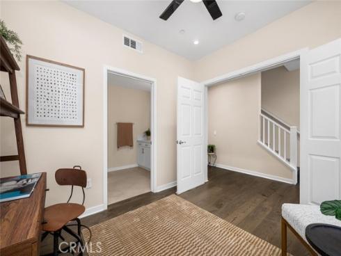 2258 Synergy , Irvine, CA