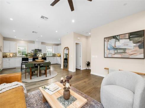 2258 Synergy , Irvine, CA