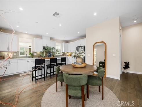 2258 Synergy , Irvine, CA