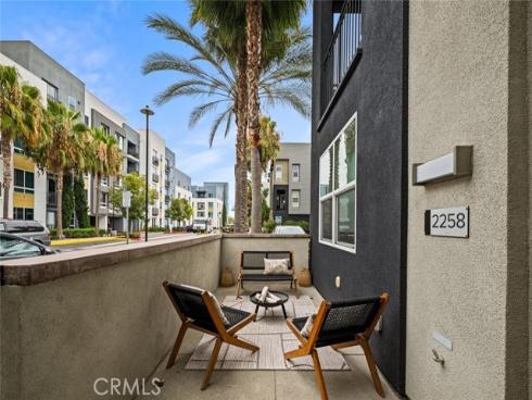 2258 Synergy , Irvine, CA