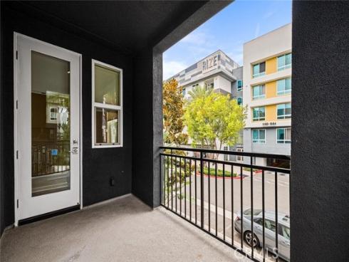2258 Synergy , Irvine, CA