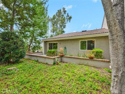 22  Rocky Knoll  , Irvine, CA