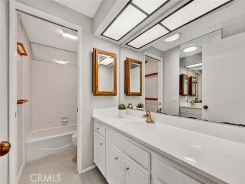 22  Rocky Knoll  , Irvine, CA