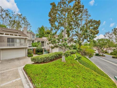 22  Rocky Knoll  , Irvine, CA