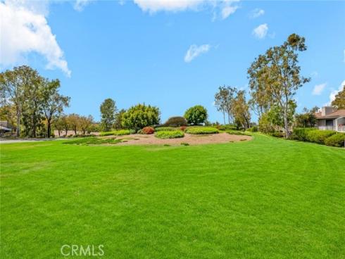 22  Rocky Knoll  , Irvine, CA