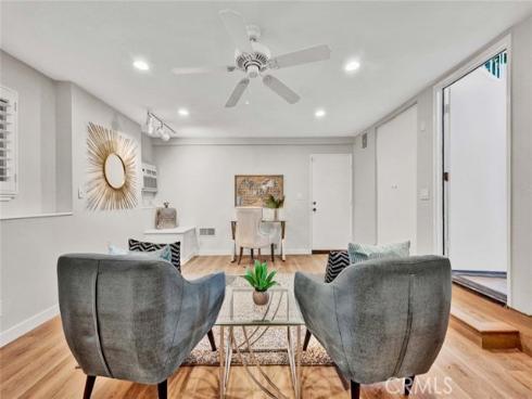 22  Rocky Knoll  , Irvine, CA