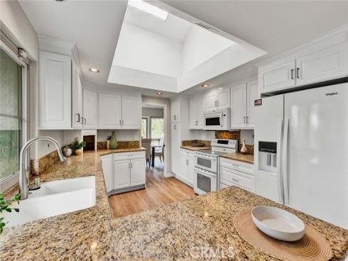 22  Rocky Knoll  , Irvine, CA