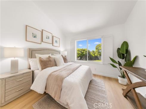 419 Deerfield 93 Avenue, Irvine, CA