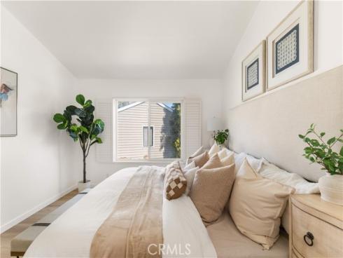 419 Deerfield 93 Avenue, Irvine, CA