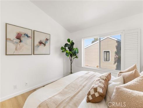 419 Deerfield 93 Avenue, Irvine, CA
