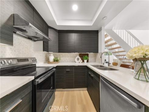 419 Deerfield 93 Avenue, Irvine, CA