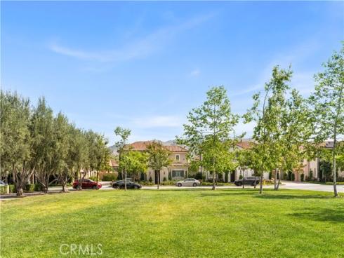 146 Dolci , Irvine, CA