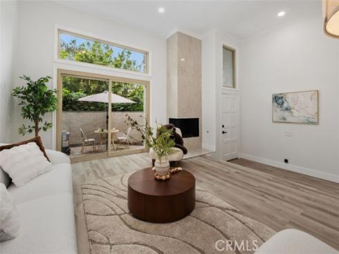 8 Summer Breeze , Irvine, CA