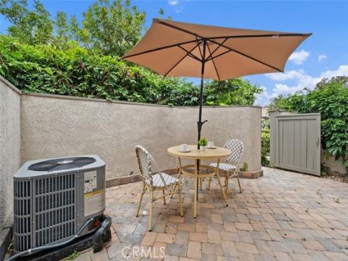 8 Summer Breeze , Irvine, CA