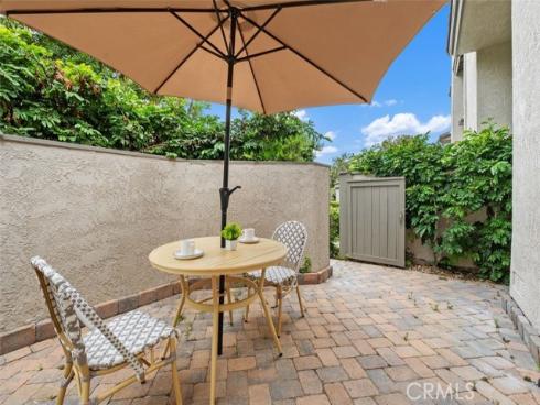 8 Summer Breeze , Irvine, CA