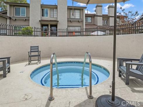 8 Summer Breeze , Irvine, CA