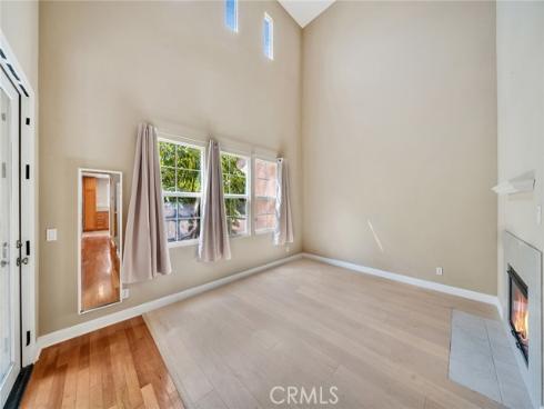 46 Perennial , Irvine, CA