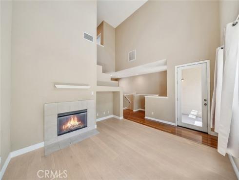 46 Perennial , Irvine, CA