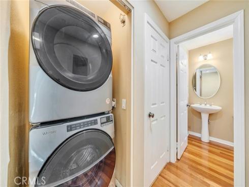 46 Perennial , Irvine, CA