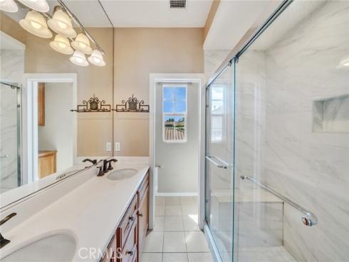 46 Perennial , Irvine, CA