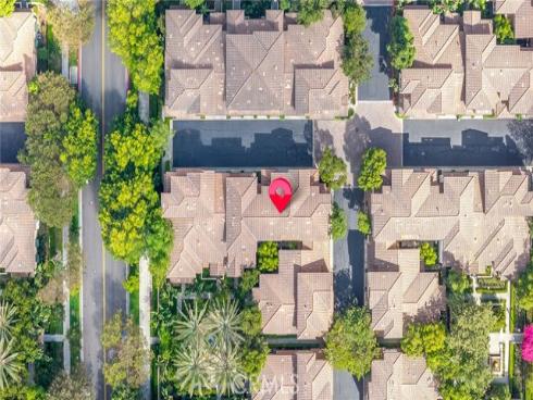 46 Perennial , Irvine, CA