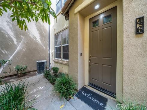 46 Perennial , Irvine, CA