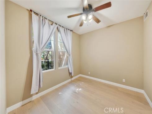46 Perennial , Irvine, CA