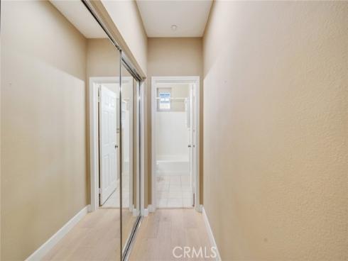46 Perennial , Irvine, CA